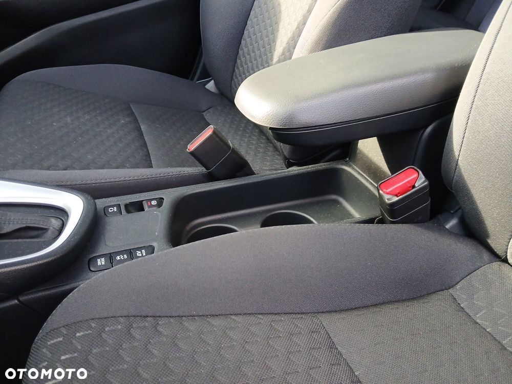 Toyota Yaris Cross Hybrid 1.5 Comfort - 37
