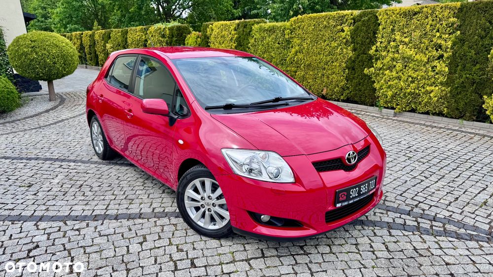 Toyota Auris 1.6 VVT-i Sol - 1