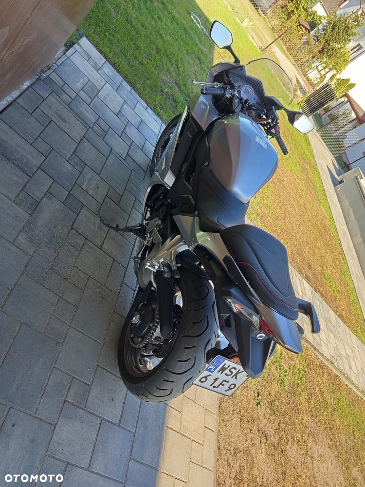 Honda VFR - 8