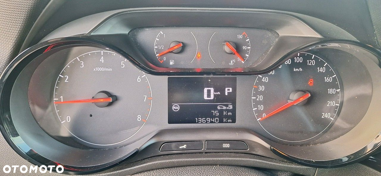 Opel Crossland X - 13