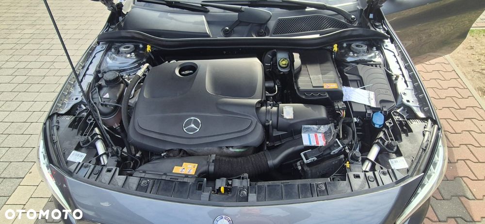 Mercedes-Benz GLA 200 7G-DCT - 6