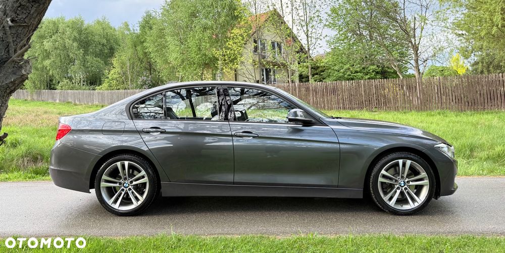 BMW Seria 3 328i xDrive Sport Line - 6