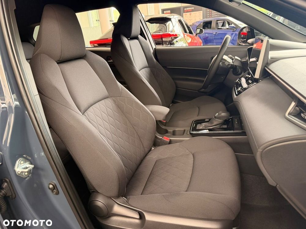 Toyota Corolla Cross - 12