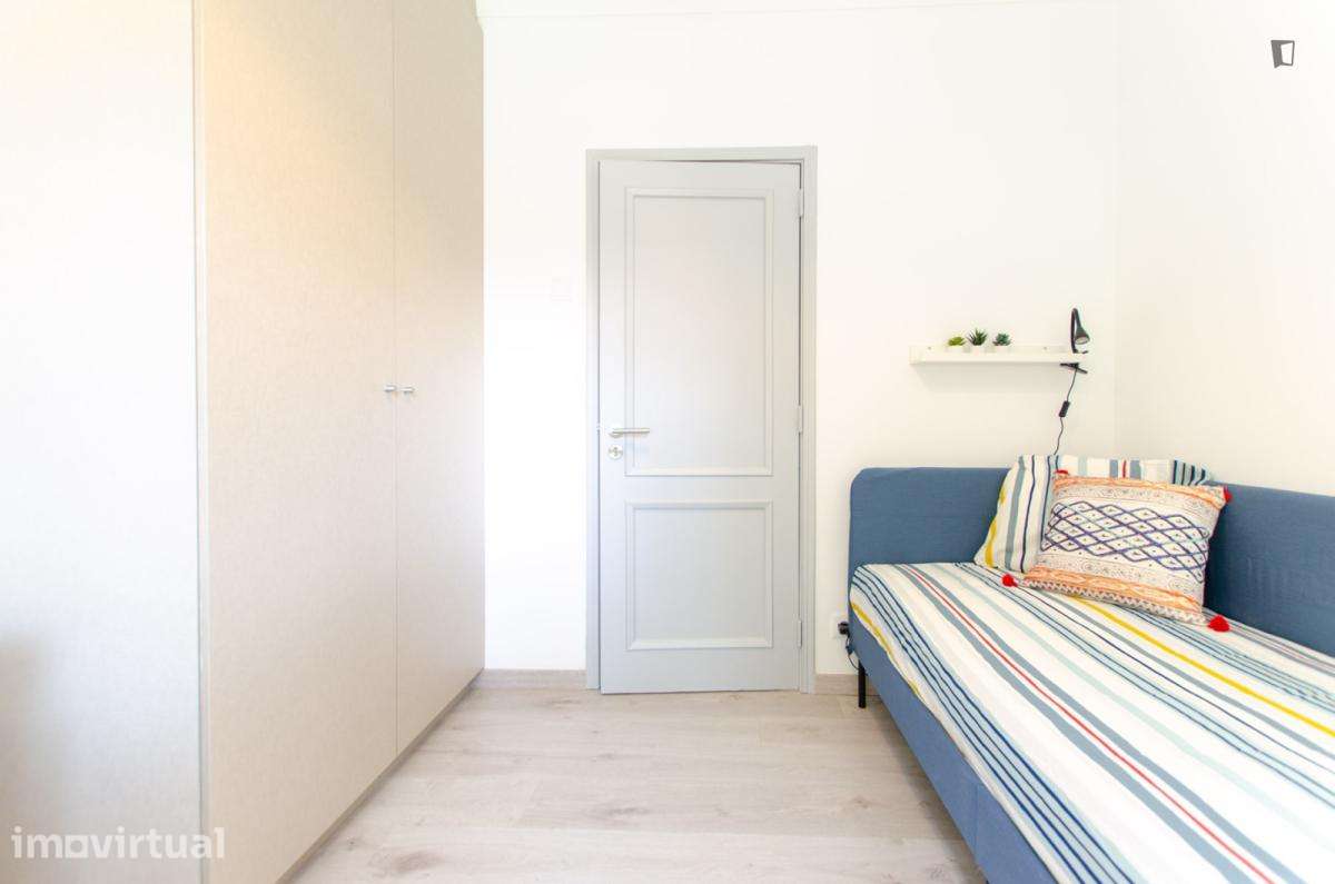 Quarto - localizado em Carcavelos Lisbon - Grande imagem: 3/22