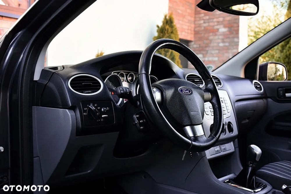 Ford Focus 1.6 16V Style - 16