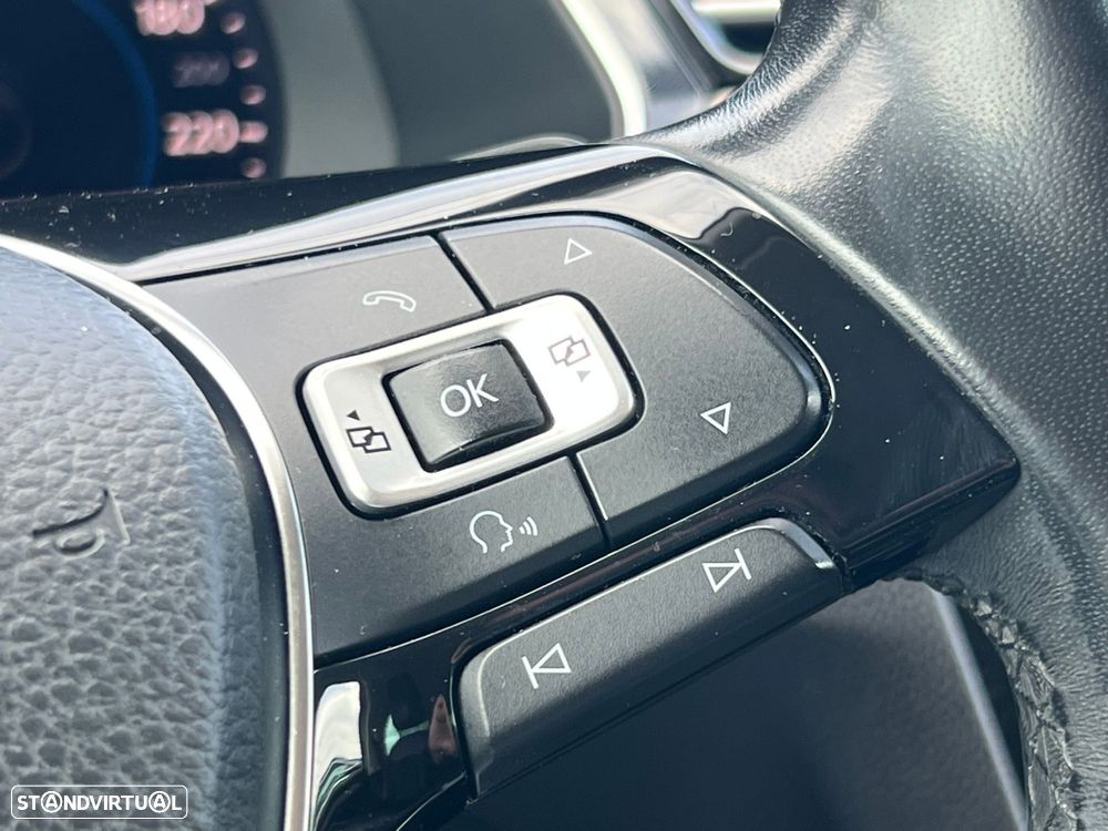 VW Passat 2.0 TDI Highline DSG - 21