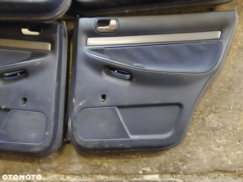 Audi A4 B5 Lift FL Boczki drzwi KOMPLET boczków lewy prawy kierowcy pasażera przód tył KOMBI AVANT GRANATOWE niebieskie dekory głośniki tapicerka - 4