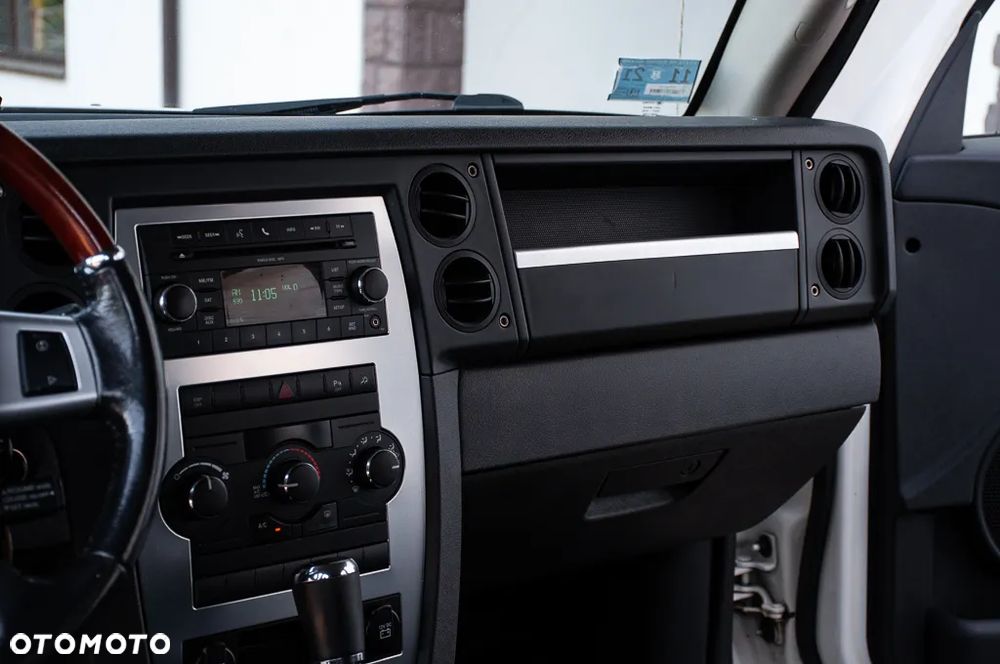 Jeep Commander 3.7 V6 - 36
