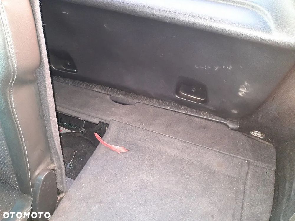 Renault Grand Scenic - 16