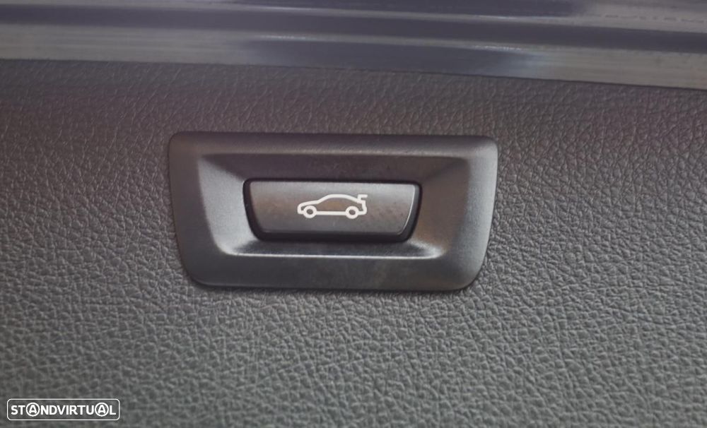 BMW 318 d Auto Exclusive - 21