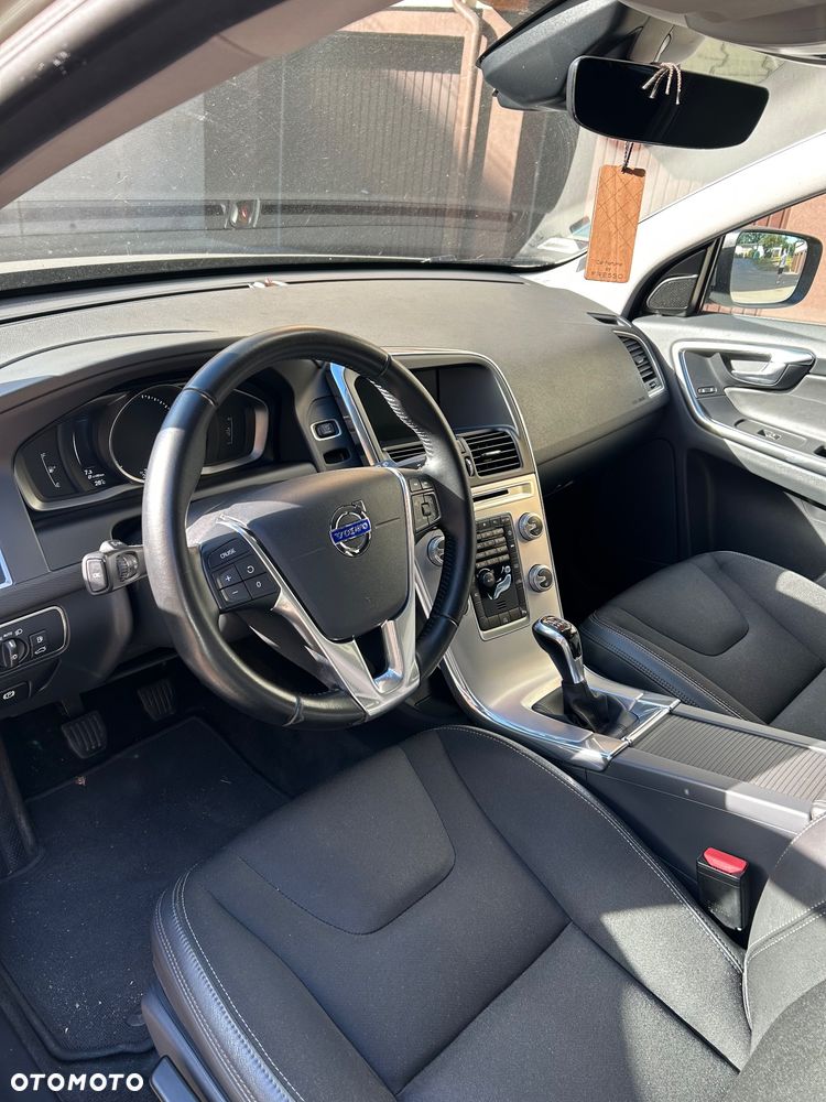 Volvo XC 60 D3 Drive-E Momentum - 7