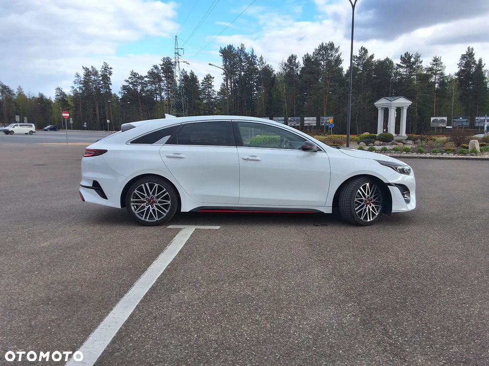 Kia ProCeed - 4