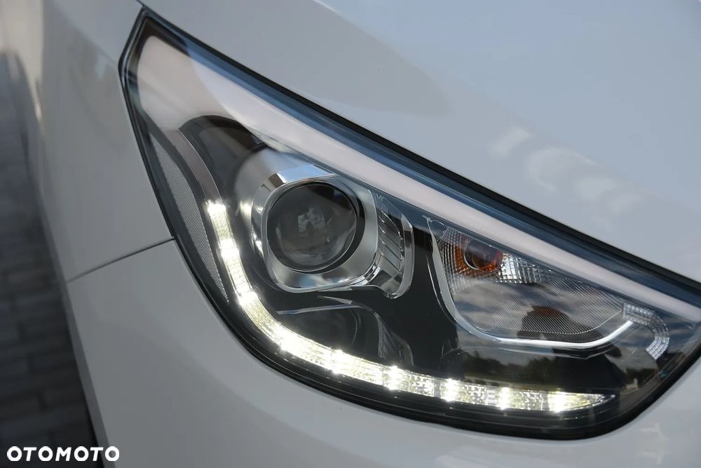 Hyundai ix35 1.6 2WD Fifa World Cup Edition - 24