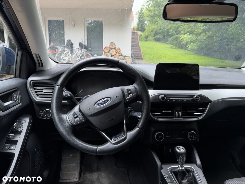 Ford Focus - 8