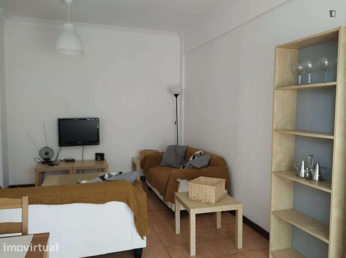Quarto - localizado em Lumiar Lisbon - Grande imagem: 3/19