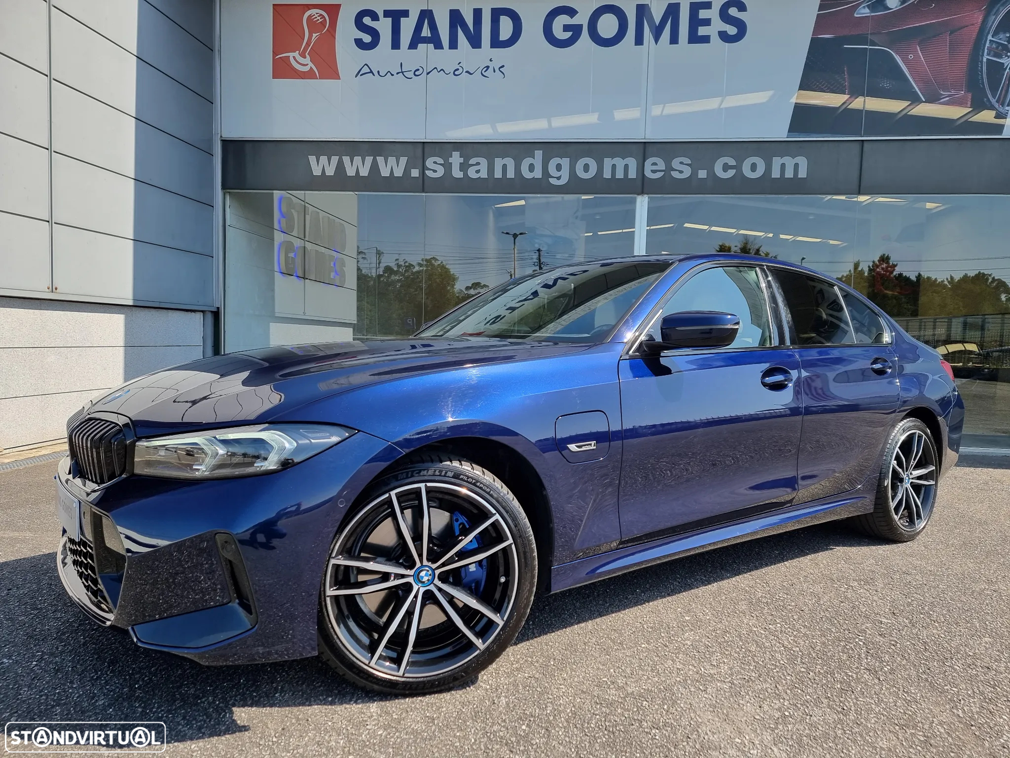BMW 330 e Pack Desportivo M Auto - 2