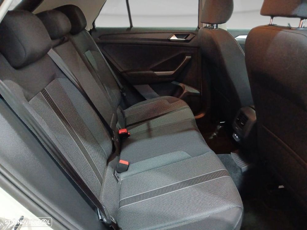 VW T-Roc 1.0 TSI Urban - 15