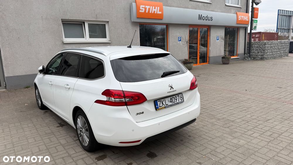 Peugeot 308 BlueHDi 130 EAT8 Stop & Start Allure Pack - 3
