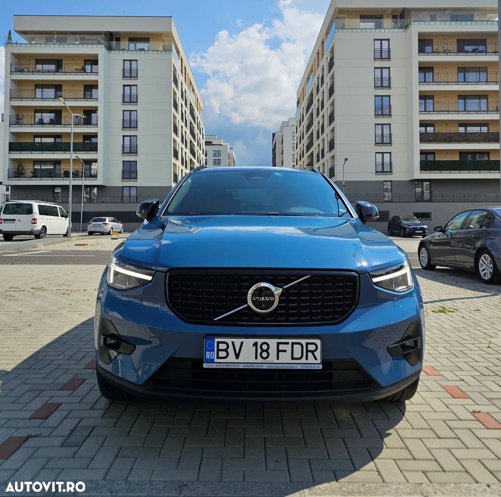 Volvo XC 40 B4 B AWD DKG Plus Dark - 2