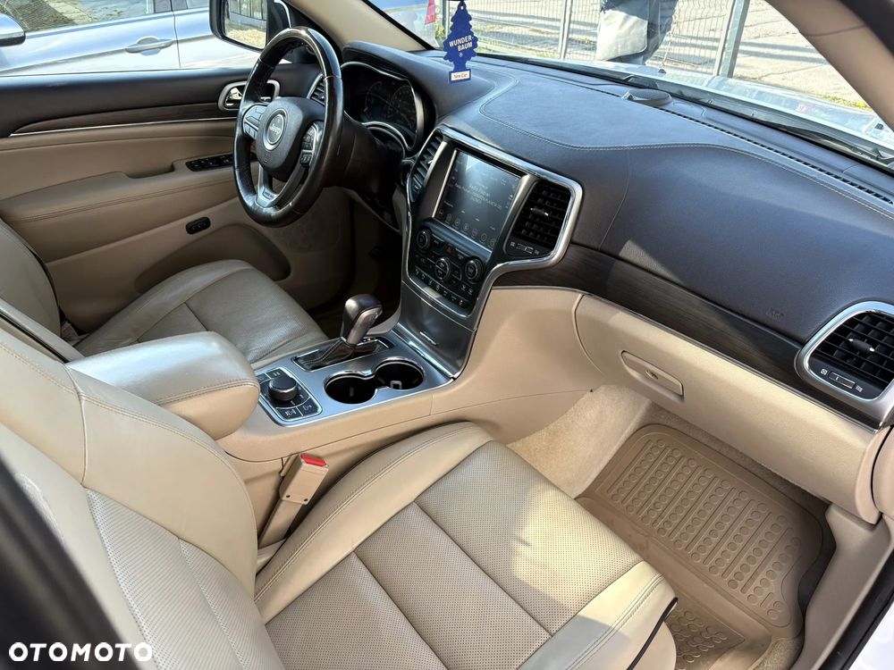Jeep Grand Cherokee 3.0 CRD Overland Summit EU6 - 29
