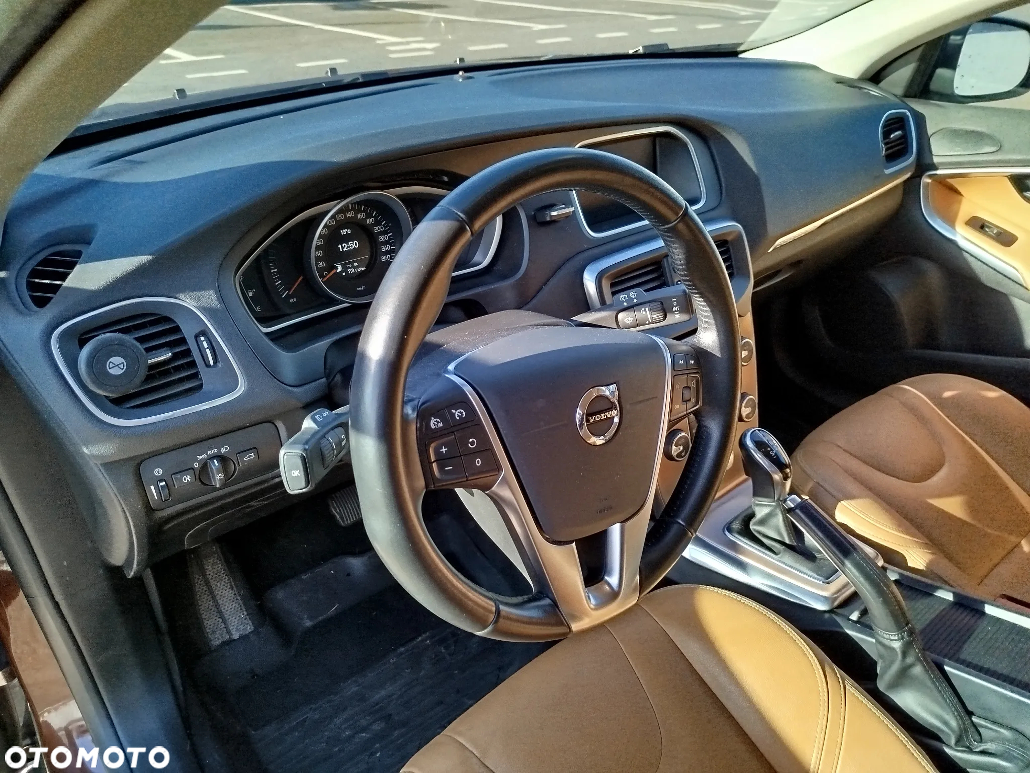 Volvo V40 Cross Country D2 Drive-E Momentum - 9