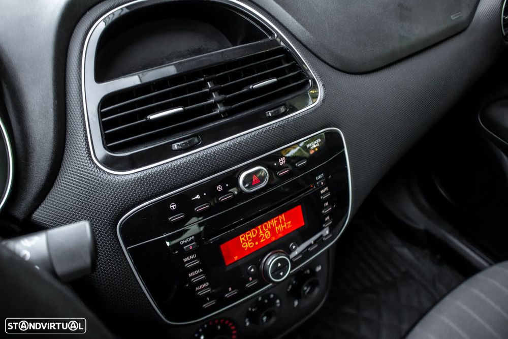 Fiat Punto 1.3 M-Jet Easy S&S - 19