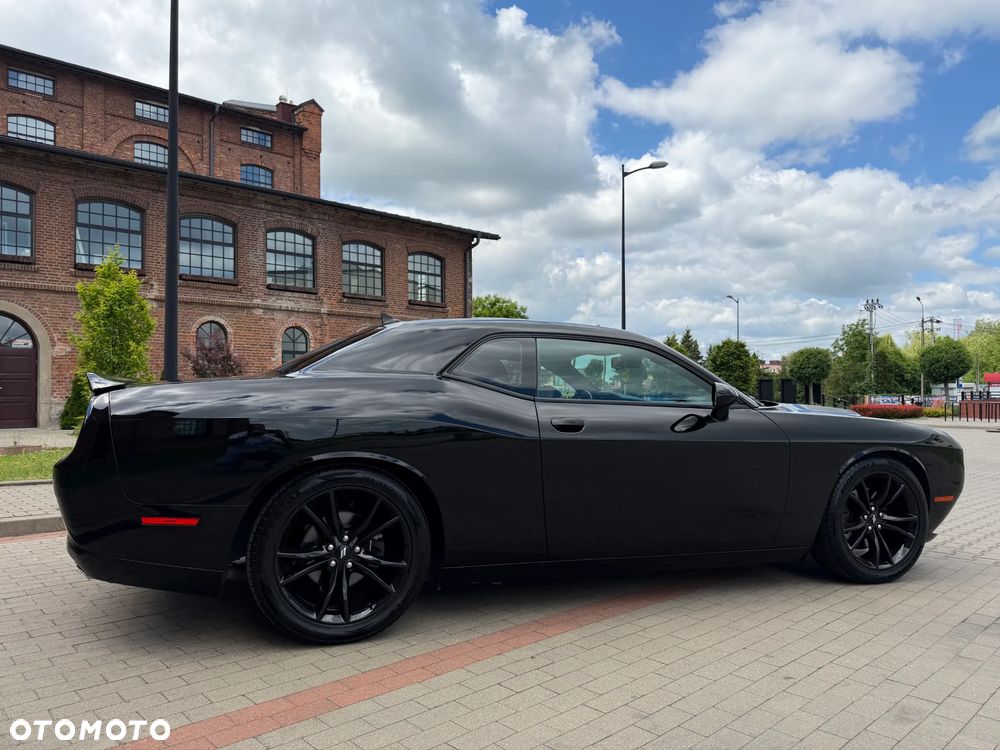 Dodge Challenger - 6