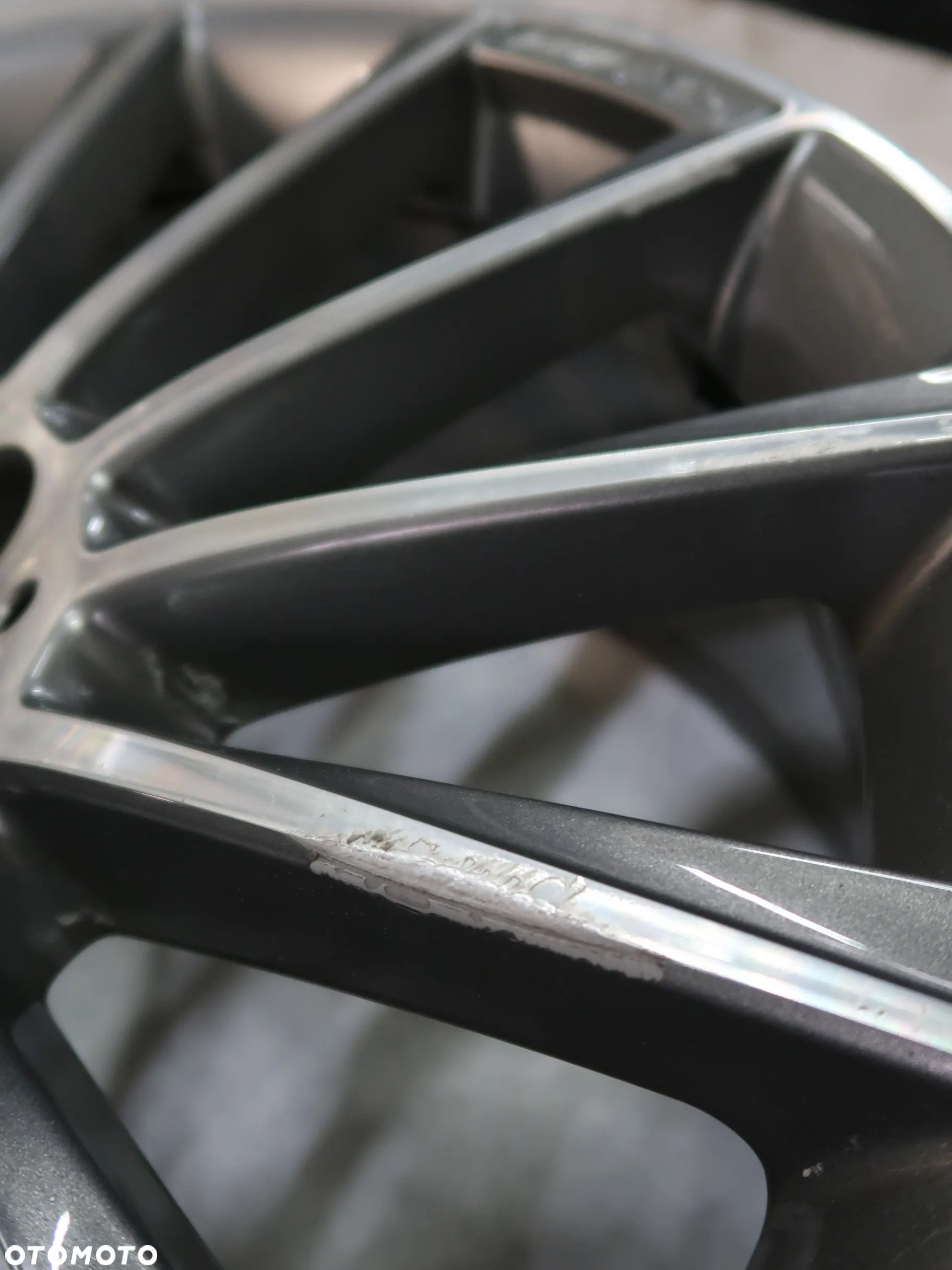 Felga Aluminiowa Mercedes A2054011400 19" - 2