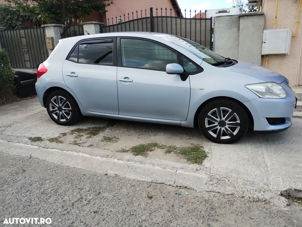 Toyota Auris - 2