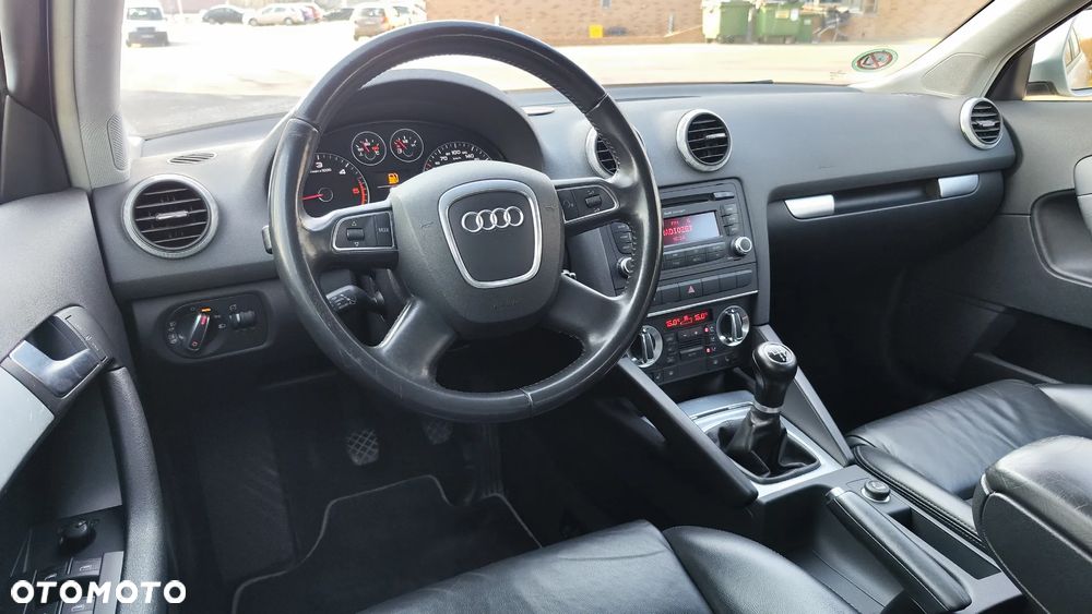 Audi A3 Sportback 1.6 TDI DPF Attraction - 21