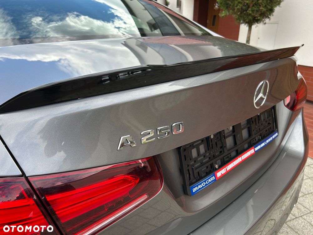 Mercedes-Benz Klasa A 250 7G-DCT AMG Line - 4