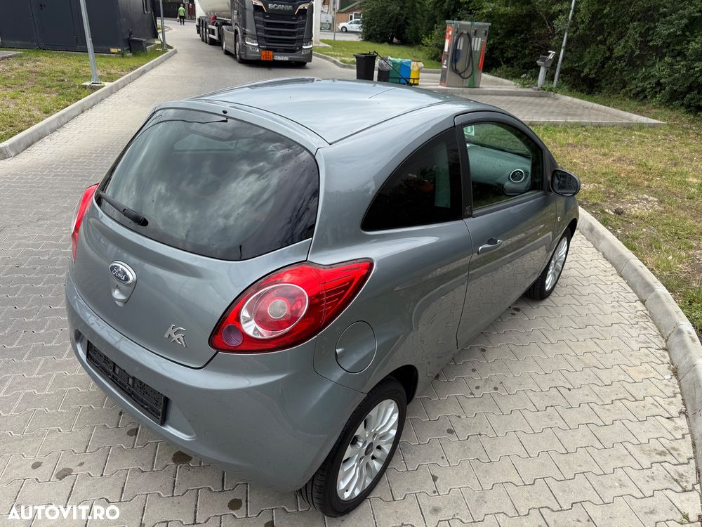 Ford Ka 1.2i Titanium - 2