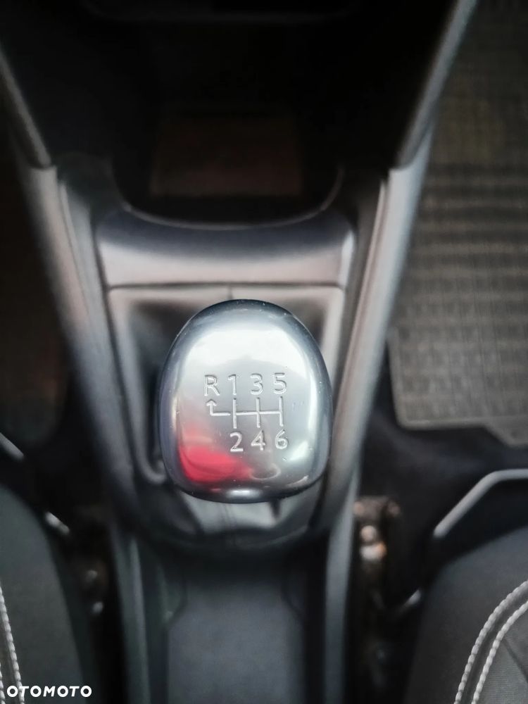 Peugeot 208 BlueHDi 100 Active - 11