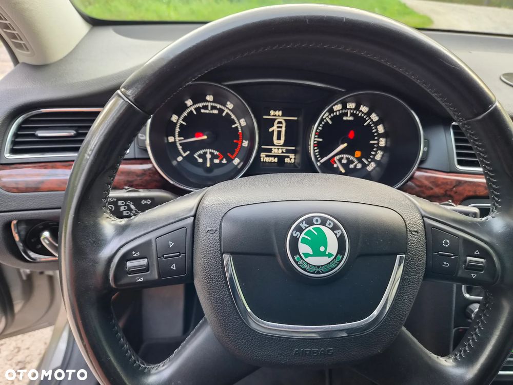 Skoda Superb 1.8 TSI Platinum - 22