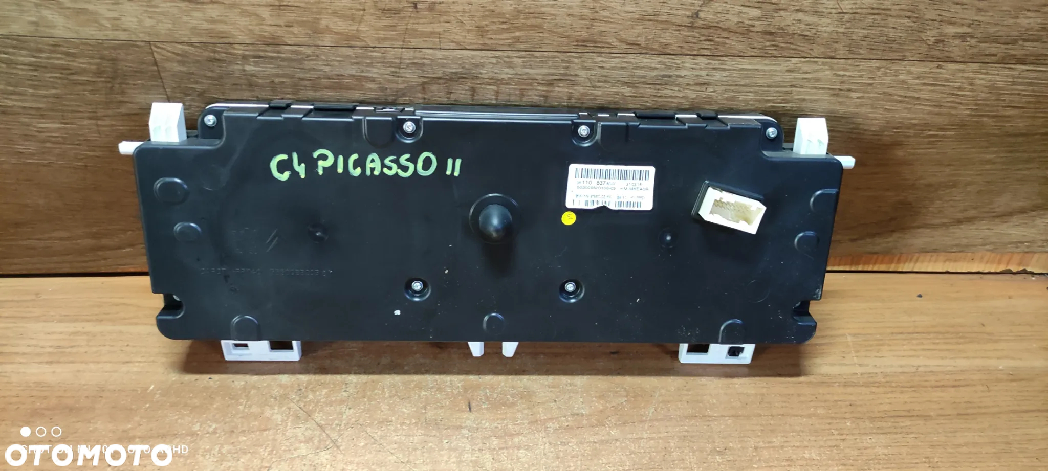 Licznik zegary Citroen C4 Picasso II  9811083780 - 2