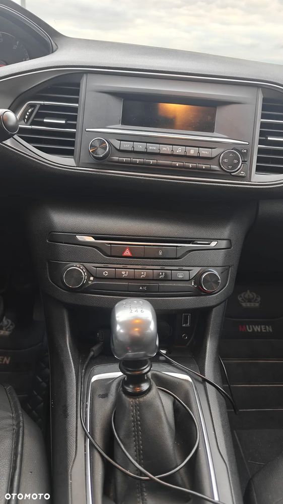 Peugeot 308 1.6 e-HDi Access S&S - 8