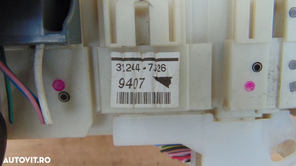 Panou sigurante Toyota Yaris motor 1.3 benzina an 2006-2009 cod 82730-52700 9621 - 8