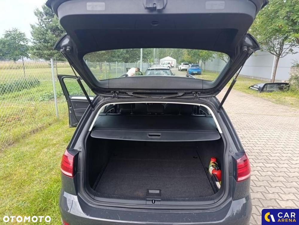 Volkswagen Golf - 13