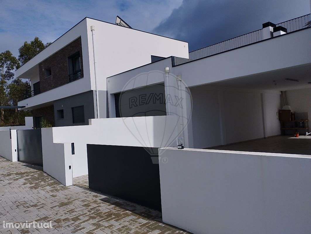 Moradia T4 para arrendamento - Grande imagem: 2/45