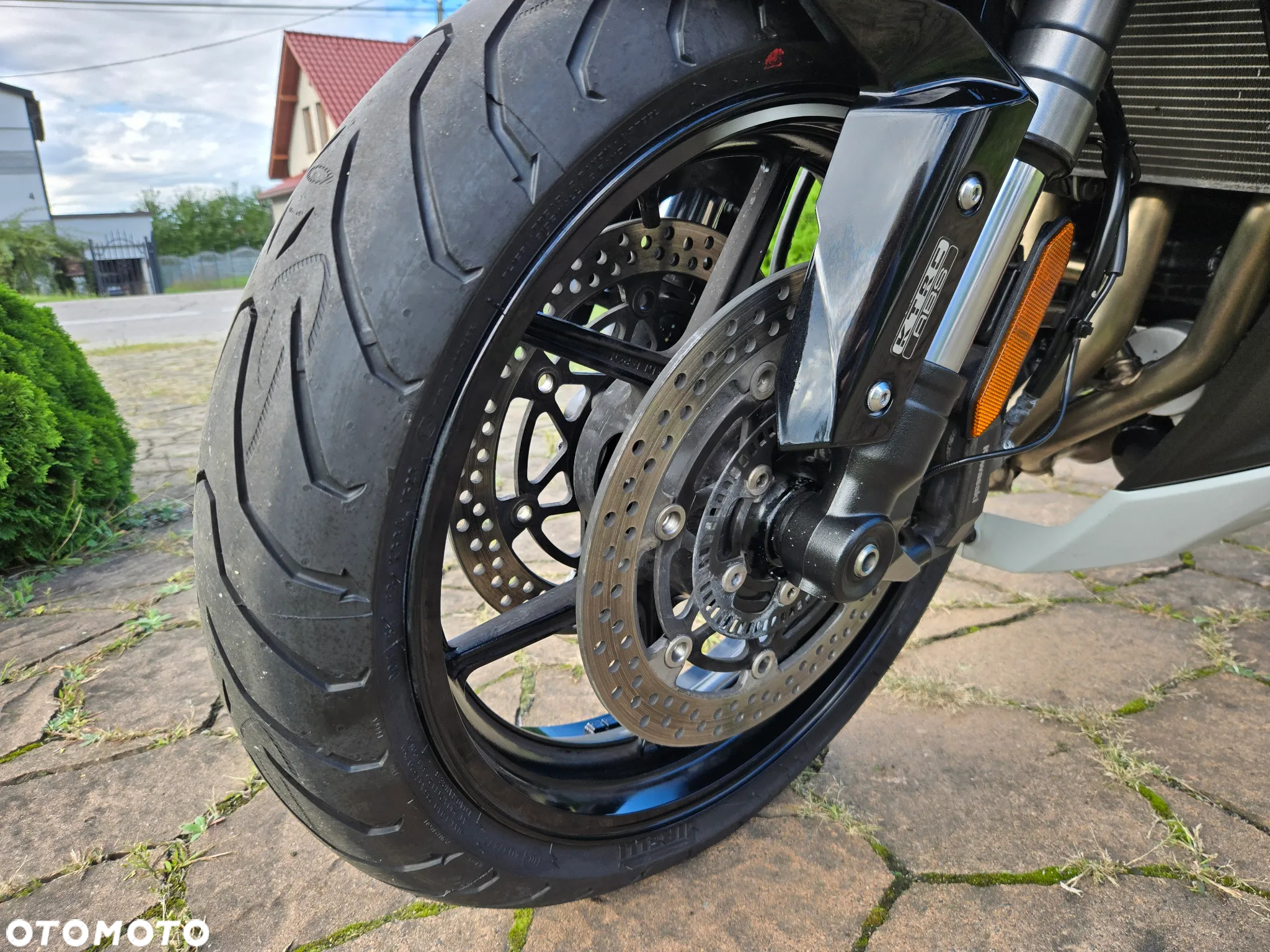Kawasaki Ninja 1000 SX - 16