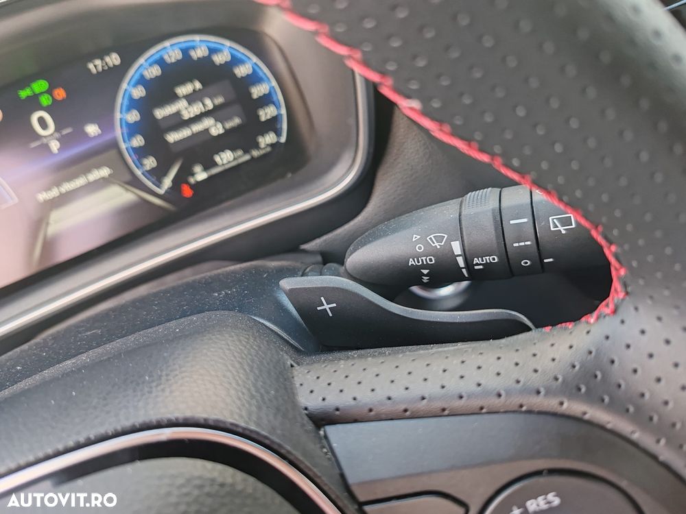 Toyota Corolla 2.0 HSD Exclusive Plus GR Sport Bi-Tone - 15