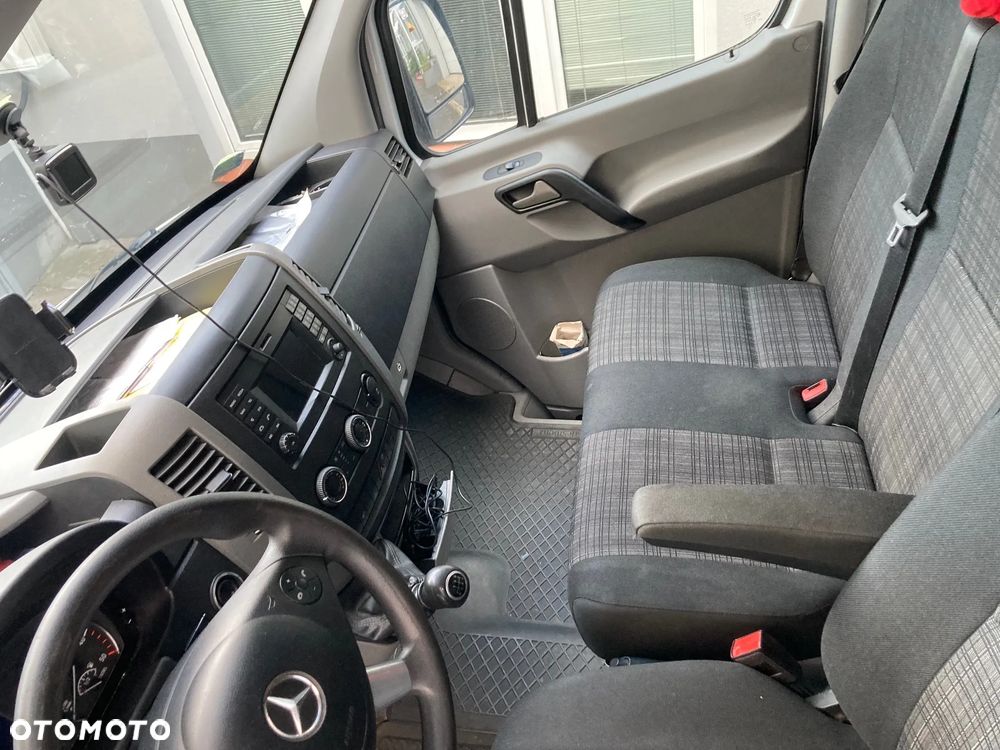 Mercedes-Benz Sprinter - 6