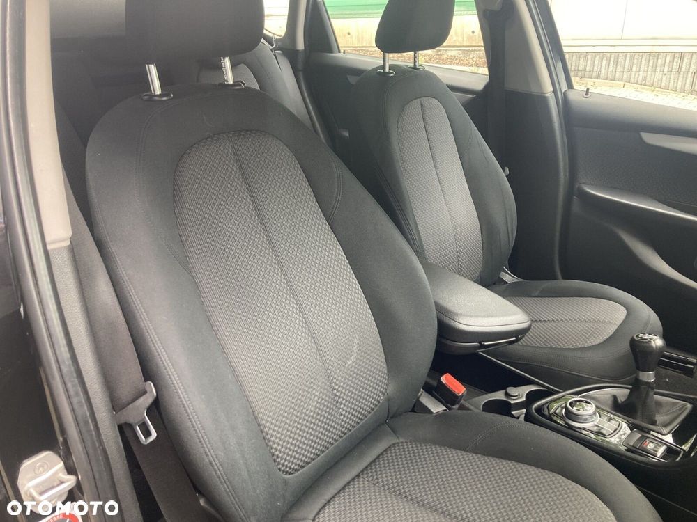 BMW Seria 2 216i - 21