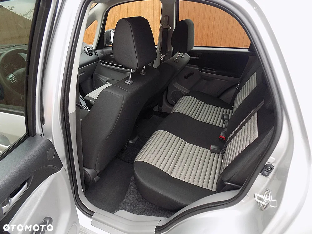 Suzuki SX4 1.6 VVT 4x2 Comfort - 6