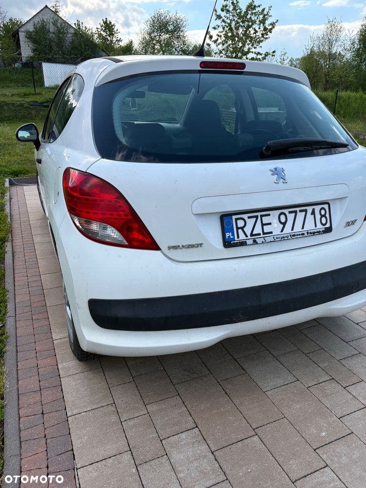 Peugeot 207 70 HDi FAP Filou - 4