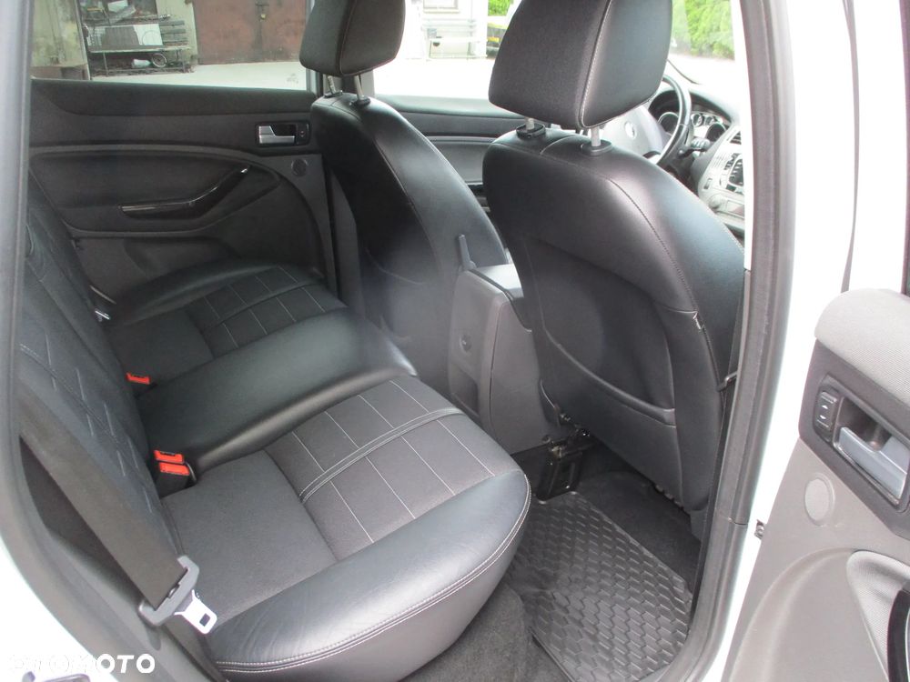 Ford Kuga 2.0 TDCi 4WD Trend - 15