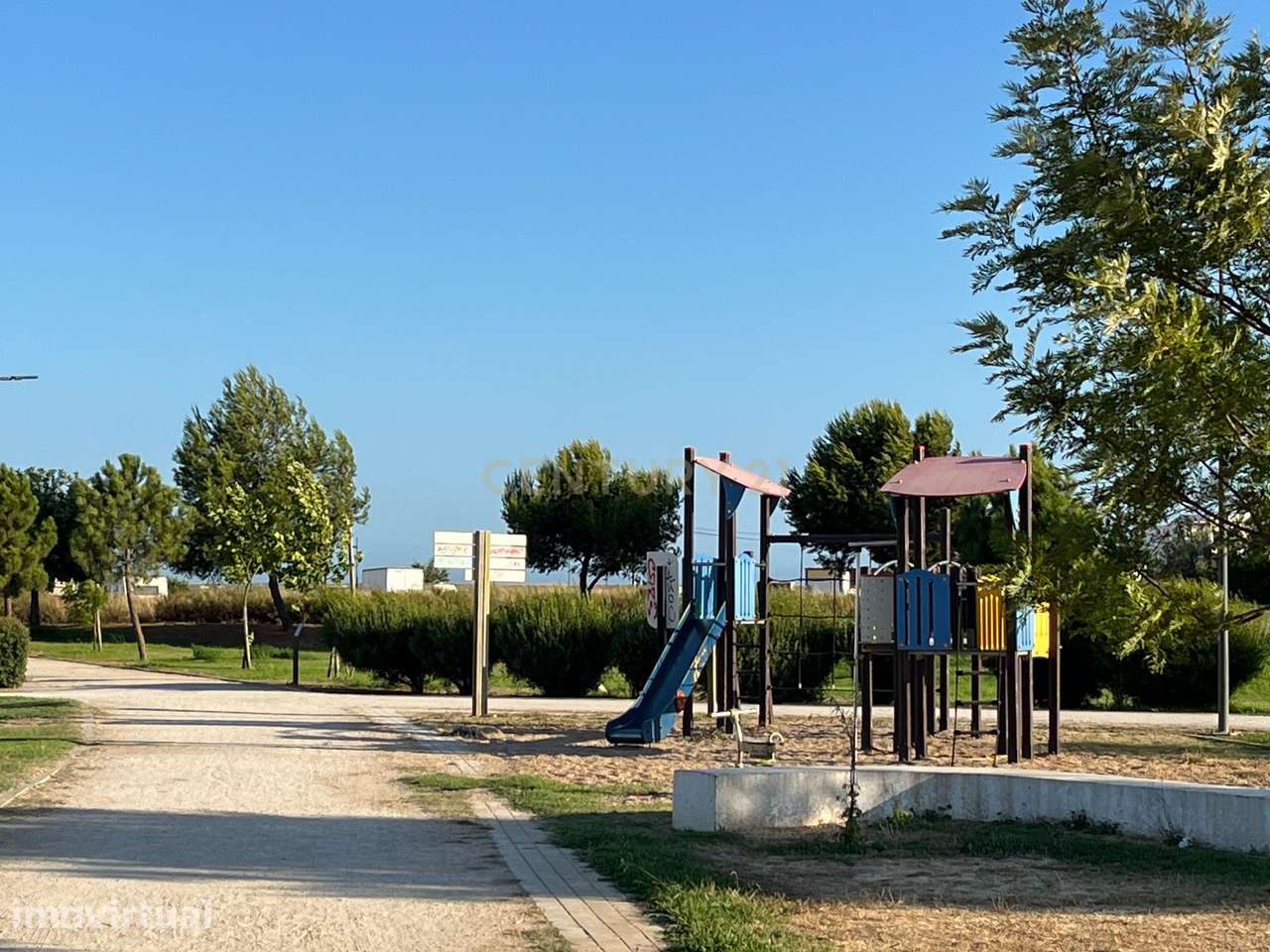 Terreno  para Construção no Parque Ribeirinho de Faro, junto á Ecovia. - Grande imagem: 2/15