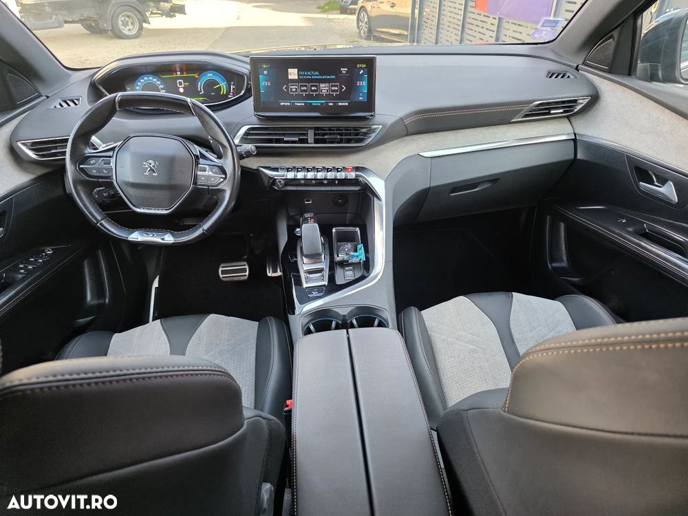 Peugeot 3008 PHEV 300 EAT8 4X4 GT - 17