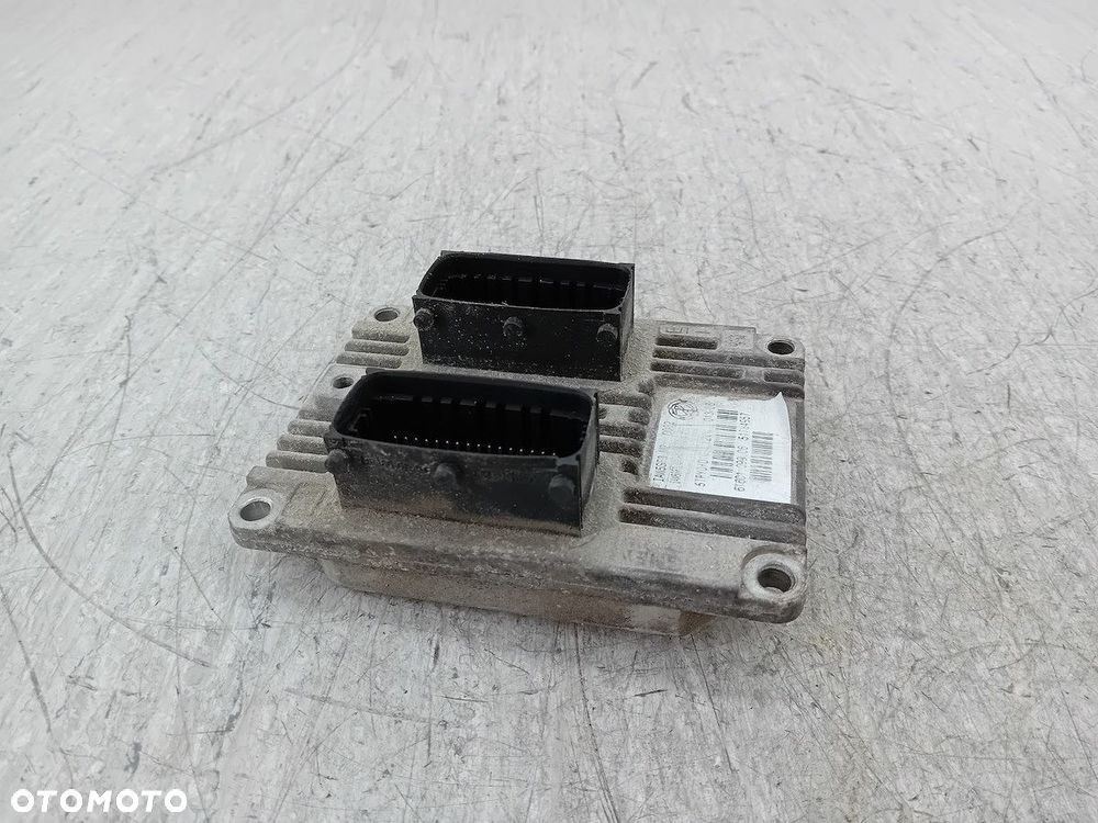 KOMPUTER, STEROWNIK FIAT GRANDE PUNTO 51784957 1.4 8V - 5