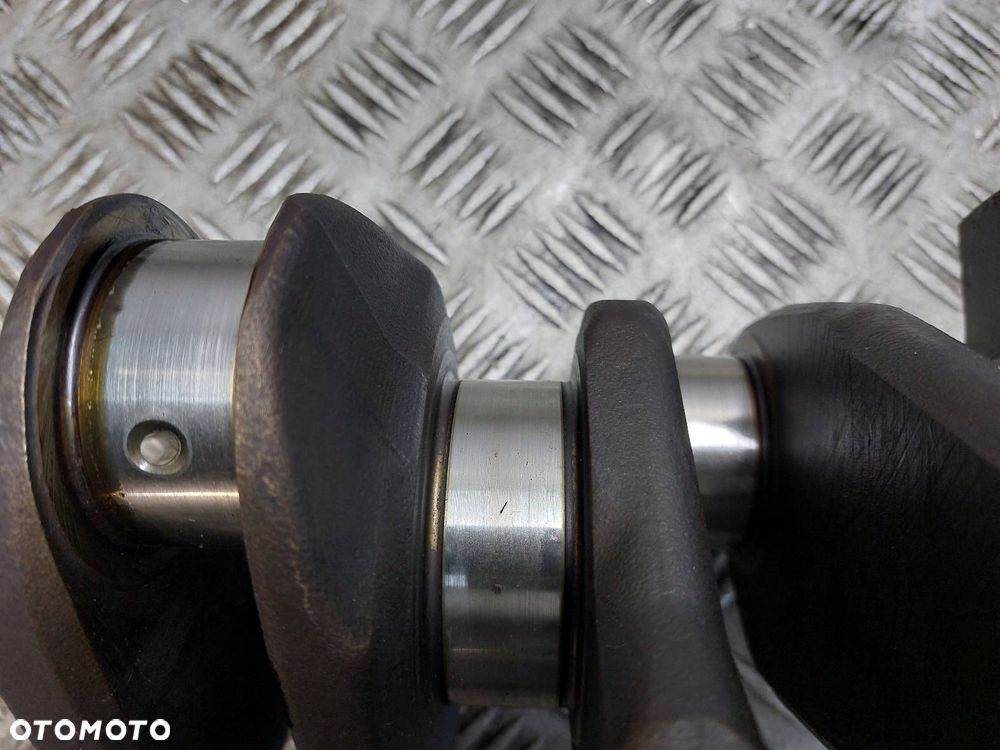 WAŁ KORBOWY VOLVO S80 I 2.9 24V B6304S3 - 3